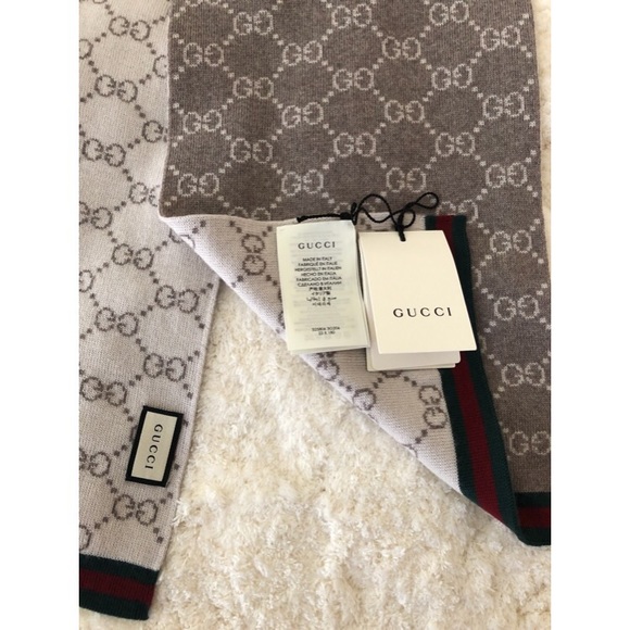 Gucci Winter Scarf! New! - Picture 5 of 5